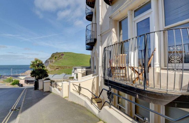 6 Cove View