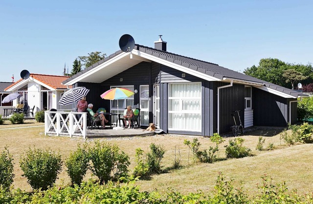 6 person holiday home in GROEMITZ