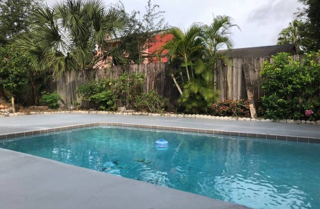 6151 Sandcrest · Next to Universal. Pool Sleep 9. Walk to Park