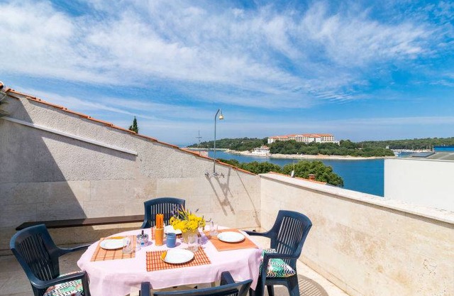 65 m² Apartment ∙ 3 bedrooms ∙ 4 guests