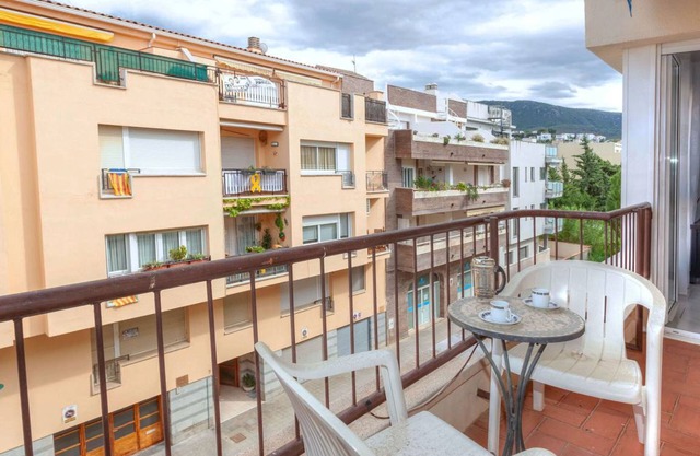 65 m² Apartment ∙ 2 bedrooms ∙ 6 guests