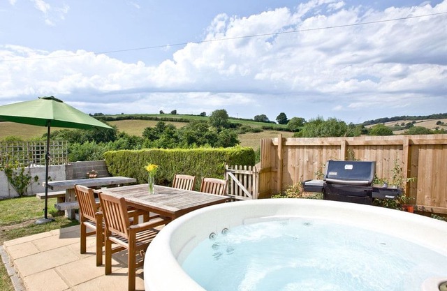7 bedroom accommodation in Ashcombe, near Teignmouth