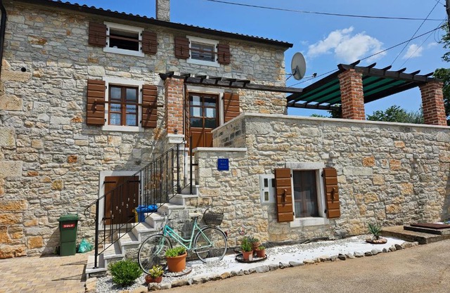 70 m2 Ferienwohnung Jurići in Steinhaus unweit von Poreč