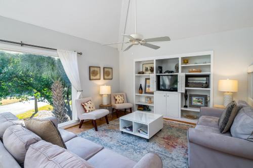 735 Spinnaker Beach House