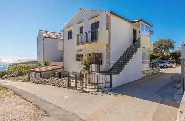 80 m² Apartment ∙ 3 bedrooms ∙ 8 guests