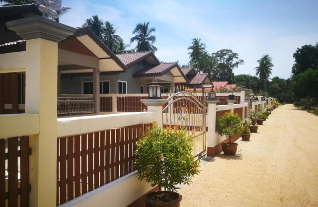 84/4 Srifa Resort, 2 Bedroom House, Lipa Noi Beach
