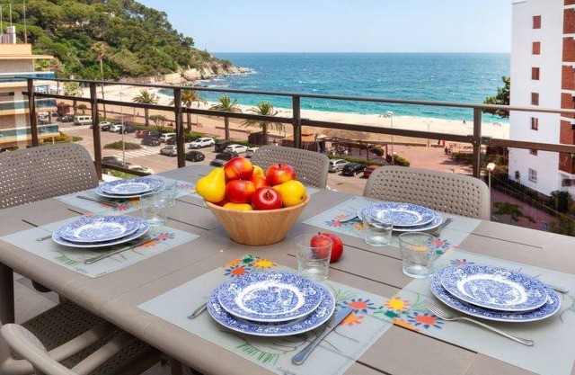 84 m² Apartment ∙ 3 bedrooms ∙ 6 guests