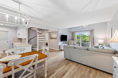 891 Ketch Court