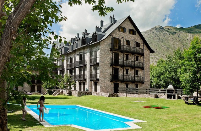 90 m² Apartment ∙ 2 bedrooms ∙ 6 guests