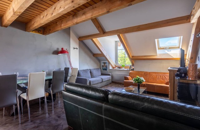 90 m² Apartment ∙ 2 bedrooms ∙ 6 guests