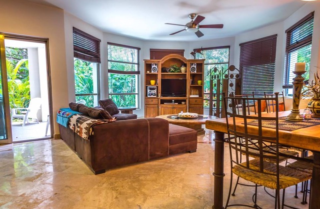 93 m² Condo ∙ 2 bedrooms ∙ 5 guests