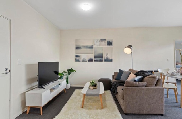 A Cozy & Comfy 2BR Apt Near Flemington Races