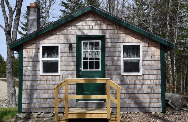 A Family Owned & Family Oriented Cabin Retreat