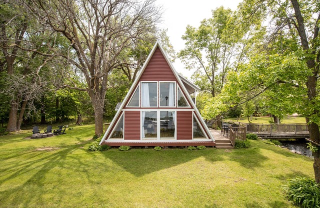 A-Frame Cabin - Private Backyard