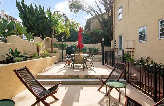 A King’s View in Mission Hills Apartment