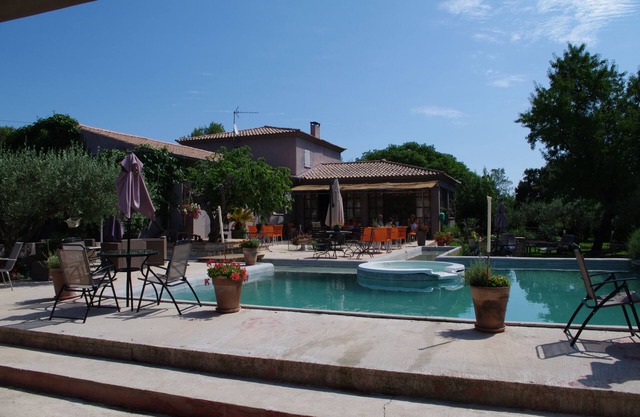 A luxurious villa in a quiet environment, not overlooked.