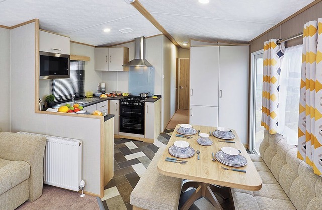 Accommodation Cresswell Beach 
