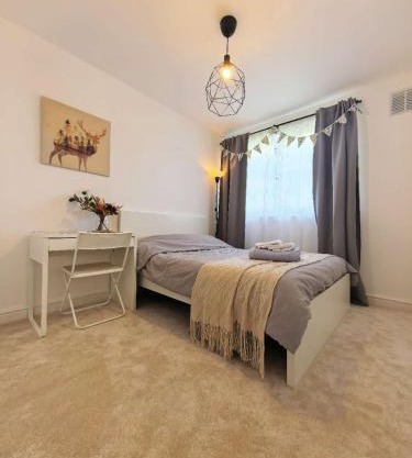 A Nice Room in Edinburgh