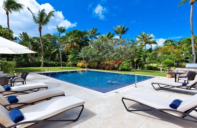 A Private Villa With A Pool - Just A Short Walk To A Stunning Beach