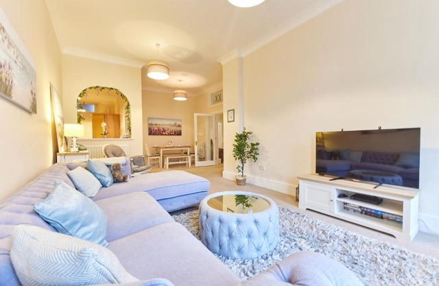 A *Spacious* 3 Bedroom Flat - Town Centre Berwick Upon Tweed