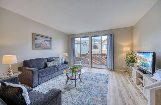 A13: Bahia Vista 2 Bdr + 2.5 Bath Townhouse Style Condo