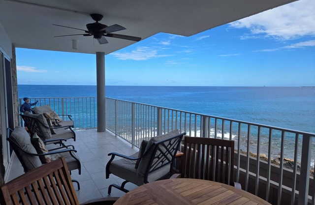 🌴Absolute oceanfront getaway. Nicely upgraded and well equipped🌴