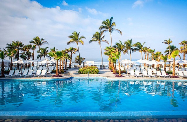 AC One Bedroom at Vidanta-The Grand Mayan in Acapulco (Feb16-23) & (Apr06 -13)