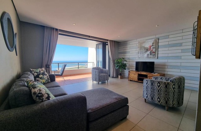 Accommodation Front - Immaculate 4 Sleeper with Ocean & Harbour Views