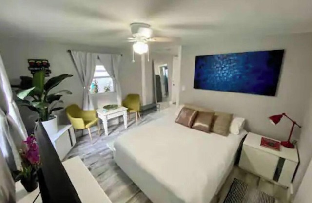 Adorable Safe & Clean 1BR Guest House-Free Parking