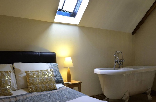 Adventurers Abode - Rhiwddu Barns