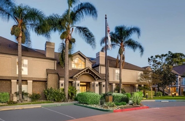 Affordability Meets Comfort! 2 Spacious 2BR Suites, Onsite Swimming Pool!