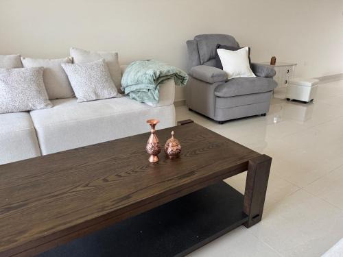 Affordable master bedroom hotel apartment