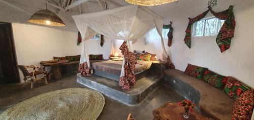 Africa Amini Homes - Africa Amini Life