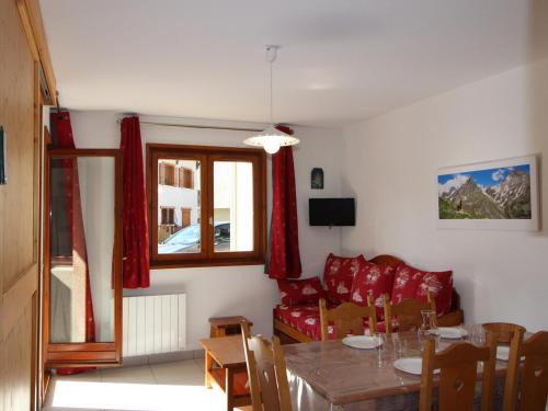Agréable appartement 5-6 pers avec terrasse, proche navettes, piscine, WiFi, parking, ski - FR-1-508-189