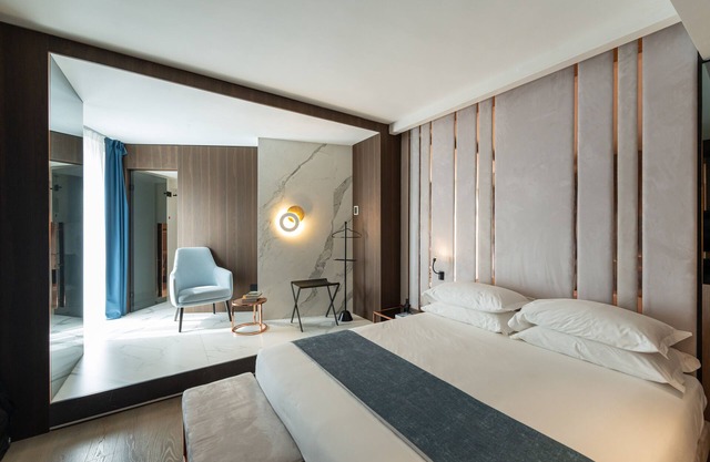 Agra Suites