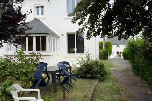 Aimée maison familiale 150m plage