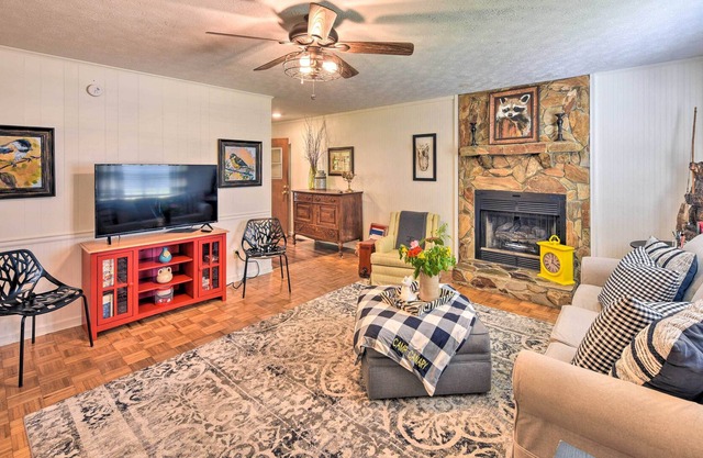 Airy Lake Pamona Paradise: Sunsets & Bird Watching