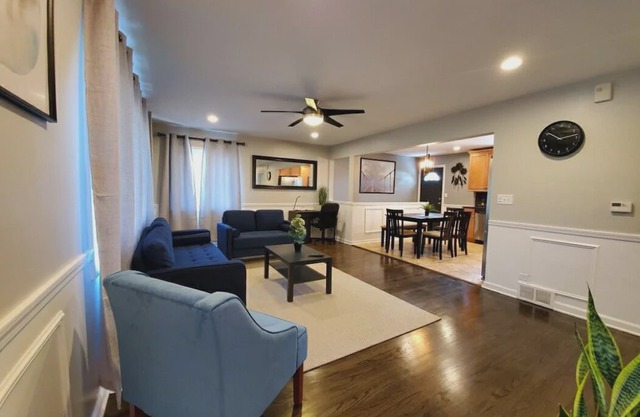 Albor Homes #3, Recently-Renovated!