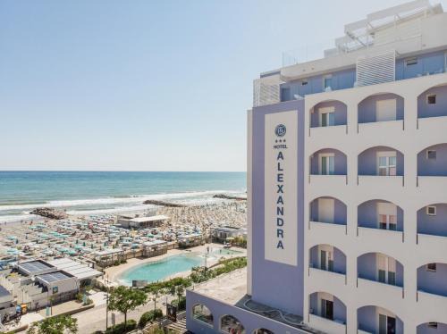 Alexandra BB & Brunch - Beach Front - Healthy XXL Breakfast & Brunch until 12 30 - parking included