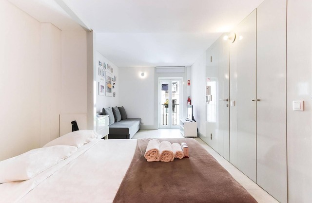 Alfama Modern Loft by Homing