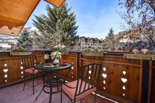 Alpine chalet sleeps 8 3br2.5ba train tickets