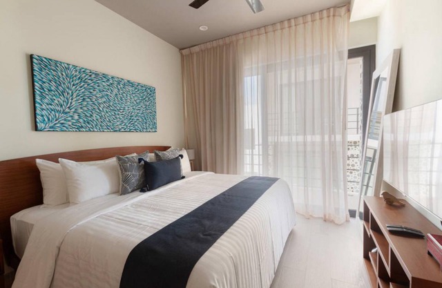 Amazing 2BR penthouse with private rooftop pool in 1 location 150m away from the beach