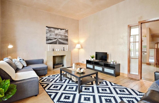 Amazing 4 Bed Flat In Earls Court