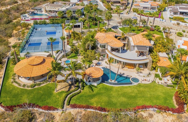Amazing 6 Bd Villa W/Gourmet Chef, Butler, Gym and Included Yacht Charter!