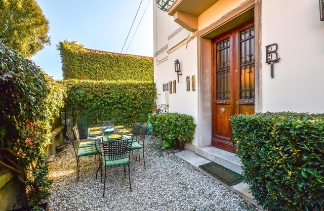Amazing Home In Lido Di Venezia With Kitchen