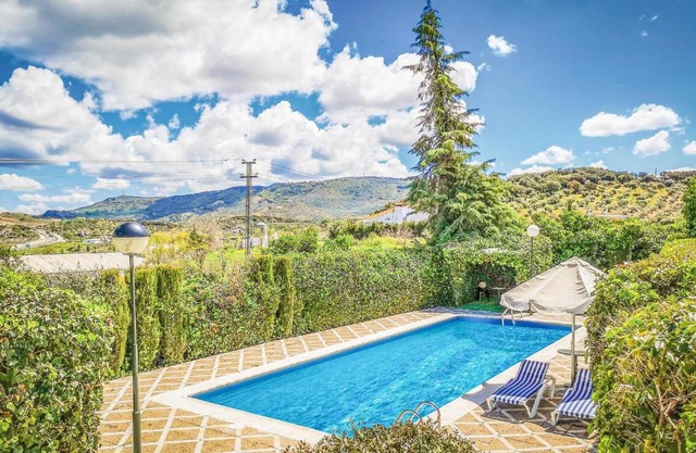 Amazing Home In Olvera With 4 Bedrooms, Wifi And Outdoor Swimming Pool