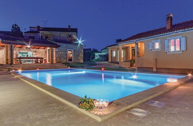 Amazing home in Potpican with kitchen