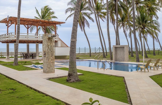 Amazing Rustic Beachfront House with A/C and full amenities @Amatecampo