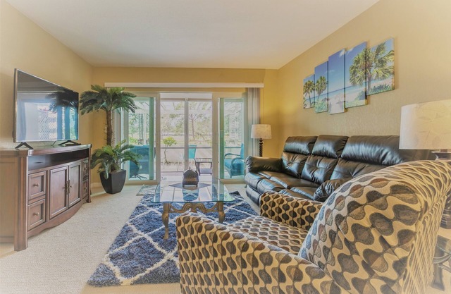 Amazing View - 2 Bed 2 Bath Condo with Great Golf Course View