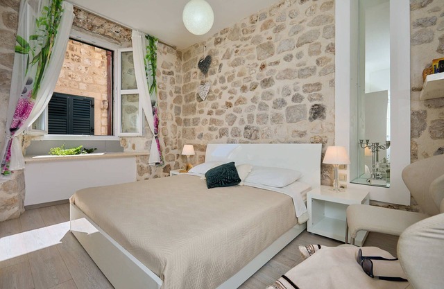 Amelie 4 - Studio Apartment, Sleeps 2